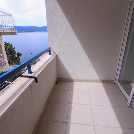 Ag - Peljesac Bridge Apartment Komarna